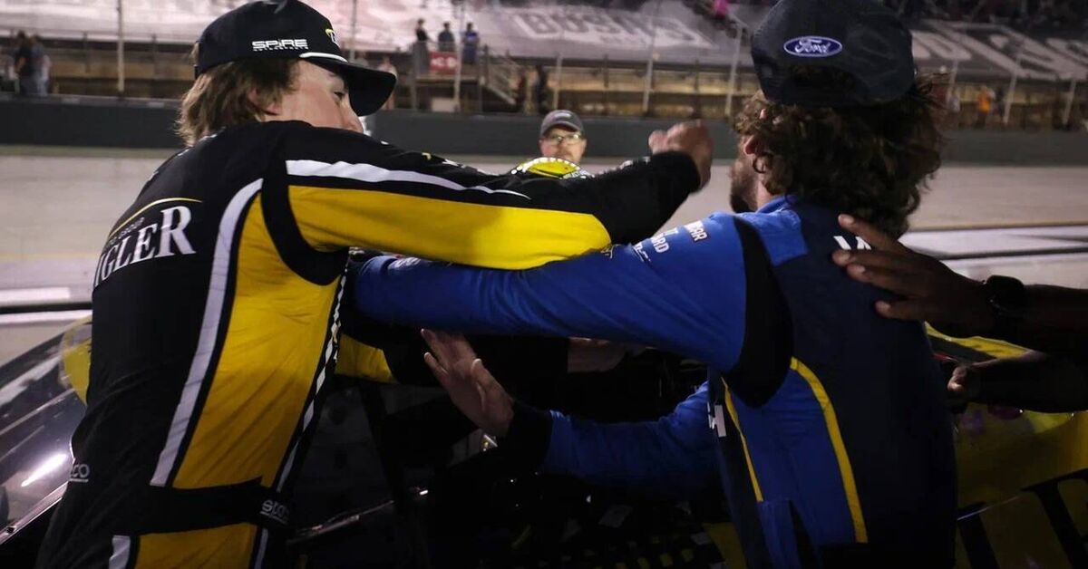 Nascar, not a big fight after the race - Negative, Short videos, Fight, Nascar, Race, Video, Video VK