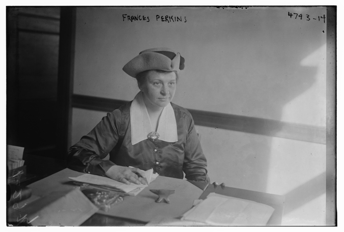 Фрэнсис Перкинс. Фото Bain News Service, 1915–1920 годы по каталогу Библиотеки Конгресса. Ранний портрет будущего министра труда, не снимок 1938 года.