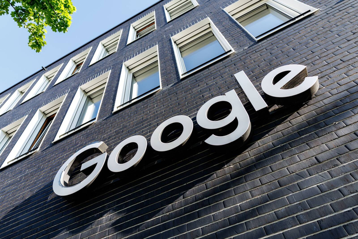 Google оштрафовали на 403 млн евро за слежку через геолокацию