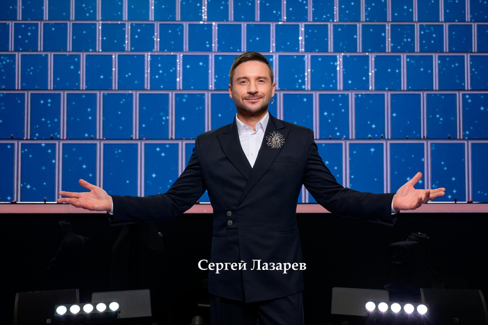 24.02.22 — чёрный квадрат и «реву как мальчик». Потом пел для беженцев Донбасса и снимался в «Встанем» с патриотами. Антивоенная поза быстро сменилась на выгодную лояльность ради карьеры в РФ.