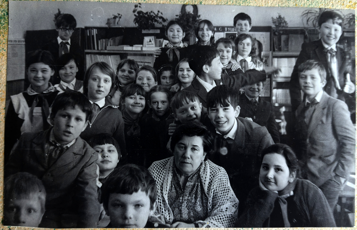 Мария Александровна, моя наставница на этой педпрактике. Мудрая, добрая учительница. И её 5-й класс.
