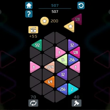 Треугольники Точки 2048 — захватывающая головоломка, где игрок должен соединять треугольники-точки на поле, чтобы получить треугольники с еще большим значением.