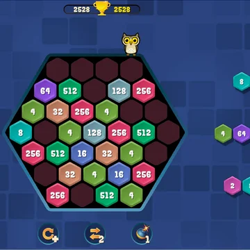 Пазл 2048 Слияние блоков: играй в два режима — «Шестиугольник» и «Классика». Сливай числа, соревнуйся в таблице лидеров!