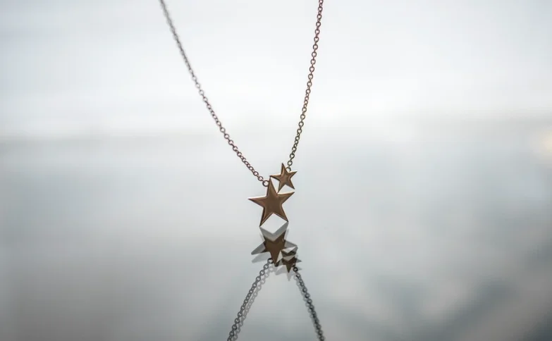 Как сэкономить на покупке парных украшений